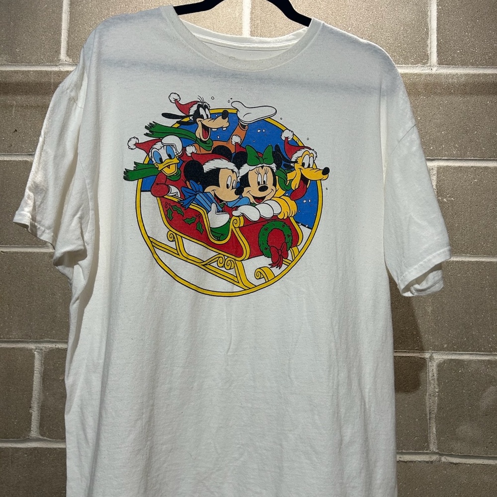 SOLD: Vintage Mickey Mouse Graphic Tee